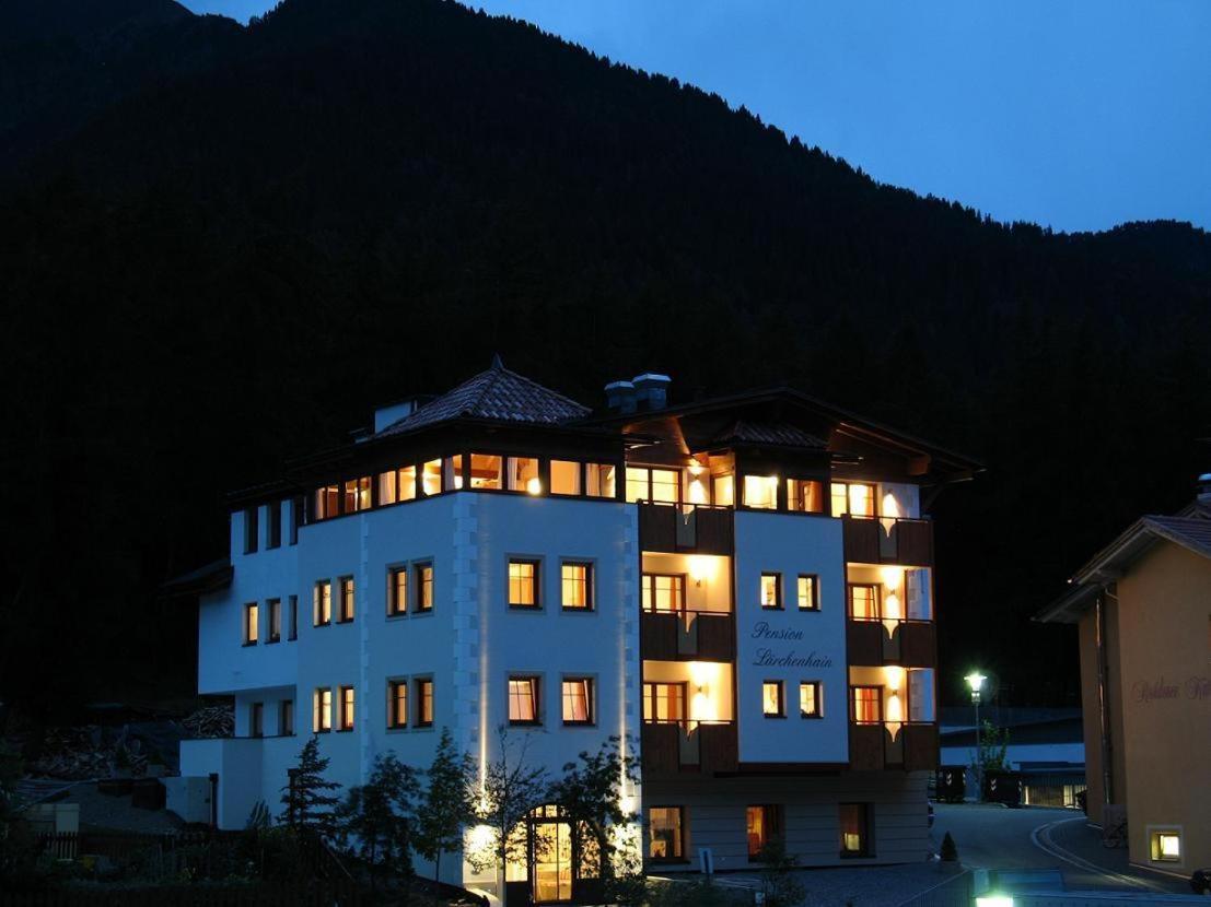 Hotel Laerchenhain Сан Валентино ала Мута Екстериор снимка