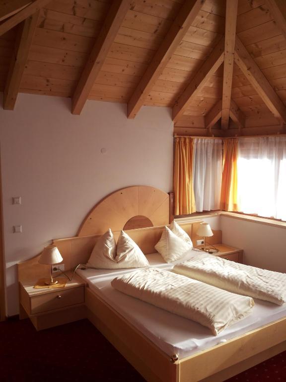 Hotel Laerchenhain Сан Валентино ала Мута Стая снимка