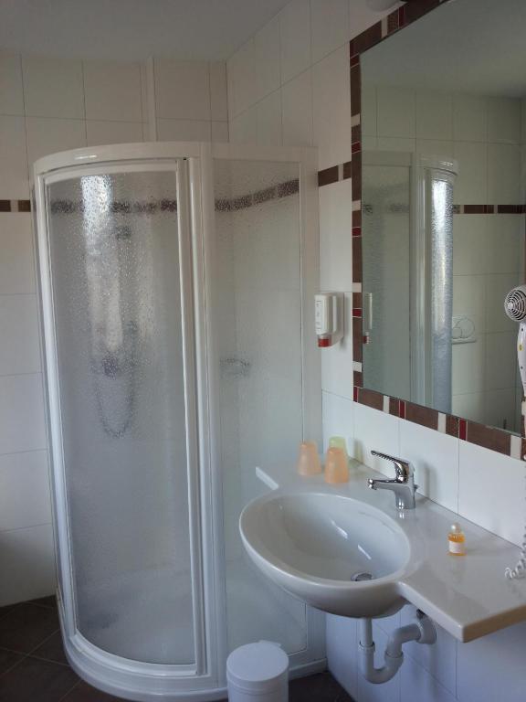 Hotel Laerchenhain Сан Валентино ала Мута Стая снимка