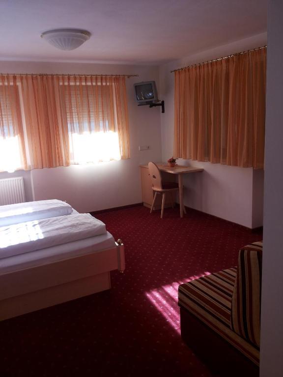 Hotel Laerchenhain Сан Валентино ала Мута Стая снимка